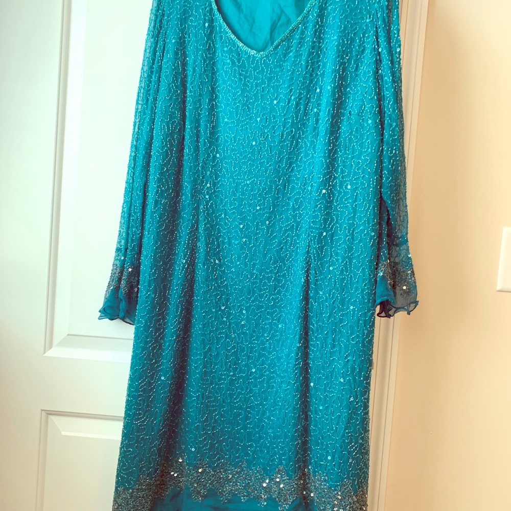 Cocktail length Sequined dress 100% Silk  Size 20W